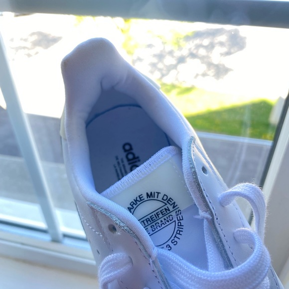 Adidas Original SZ 6 - Picture 6 of 8